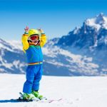 Czy warto zapisać dziecko do szkółki narciarskiej lub snowboardowej w Austrii
