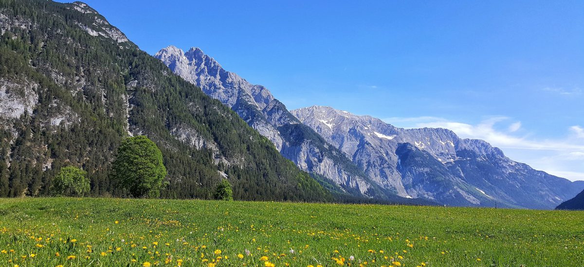 Czy warto jechać w Alpy wiosną?  Co robić w Tyrolu gdy nie ma pogody?