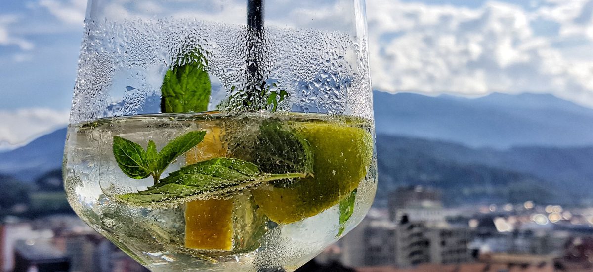 Co pić w Austrii latem?  5 najbardziej orzeźwiających drinków z alko i bez
